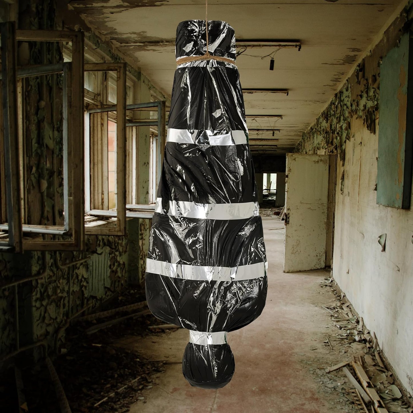 5Ft Hanging Corpse Dead Victim Props Scary Inflatable Halloween Decorations Outdoor, Creepy Body Haunted House Decor Props for Indoor Lawn Yard Party Garden